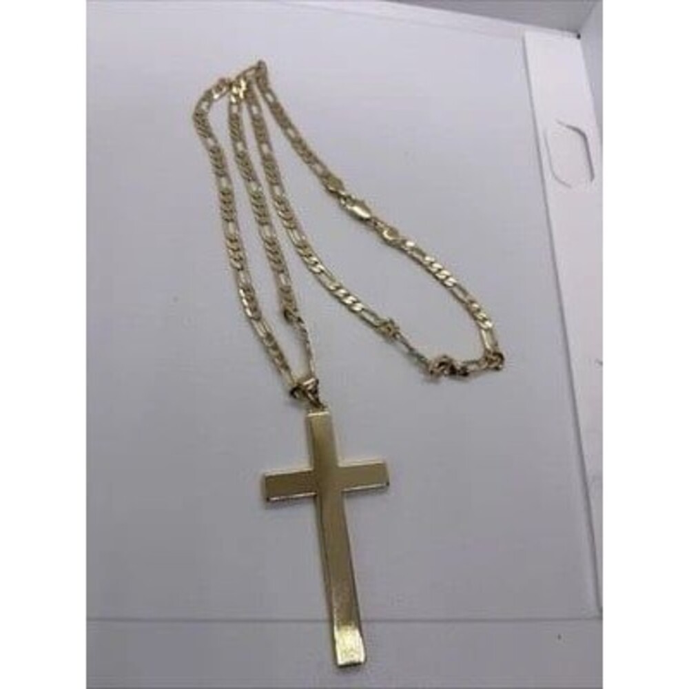 Chain with cross pendant